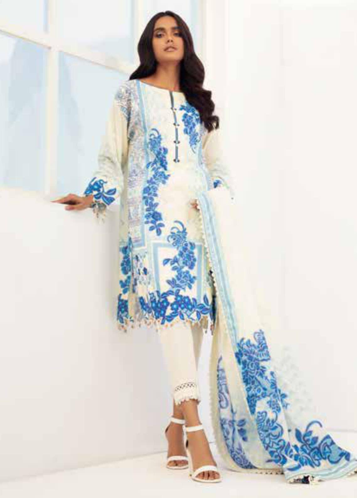 Al Karam Embroidered Velvet Suits Unstitched 2 Piece AK21FW FC-W-02A-21-3 - Winter Collection