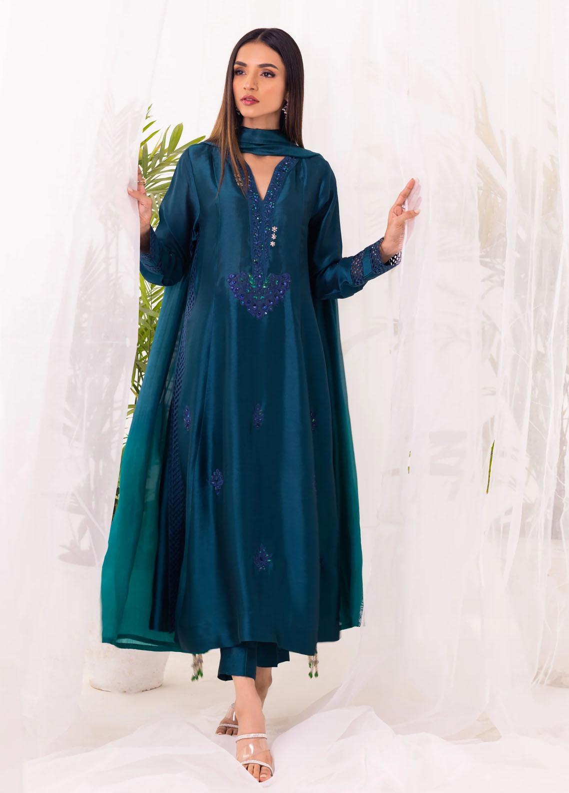 Hue Pret | Farasha Luxury Winter | Nisha main image 0