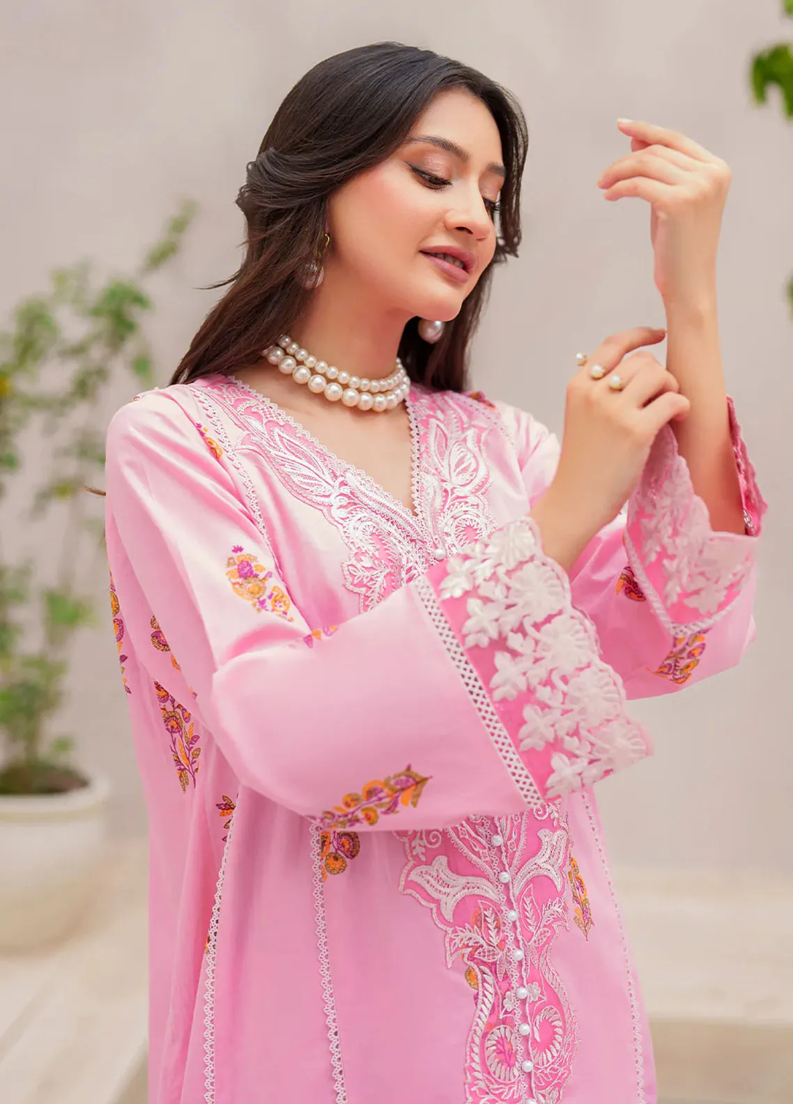Madame Luxury Pret  Lawn 3 Piece Suit 2594 main image 1