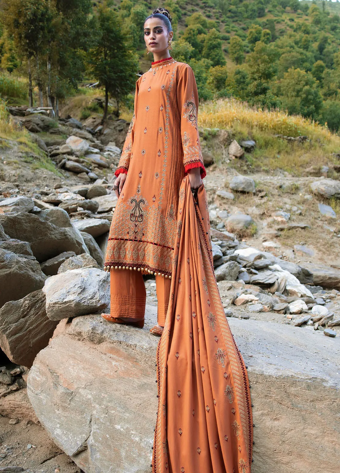 Gul Ahmed Embroidered Pashmina Suits Unstitched 3 Piece GA23WB AP 32092 - Winter Collection main image 0