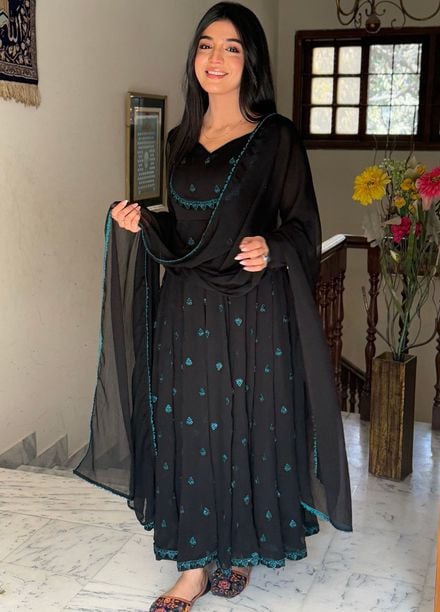 Hanim Pret Embroidered Chiffon 3 Piece Suit Muntazir 