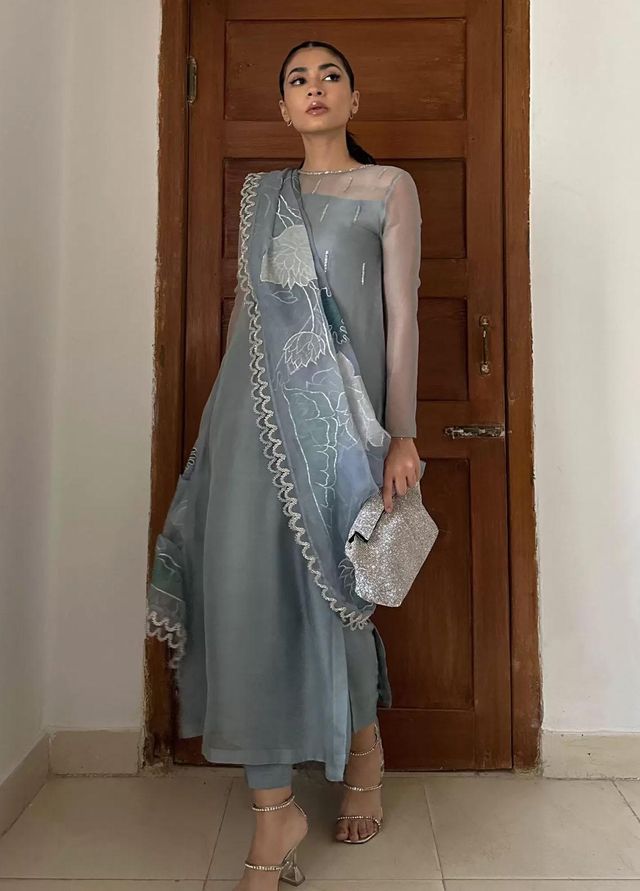Hues Atelier Pret Embroidered Organza 3 Piece Suit HA23LP Lotus Drape Ensemble