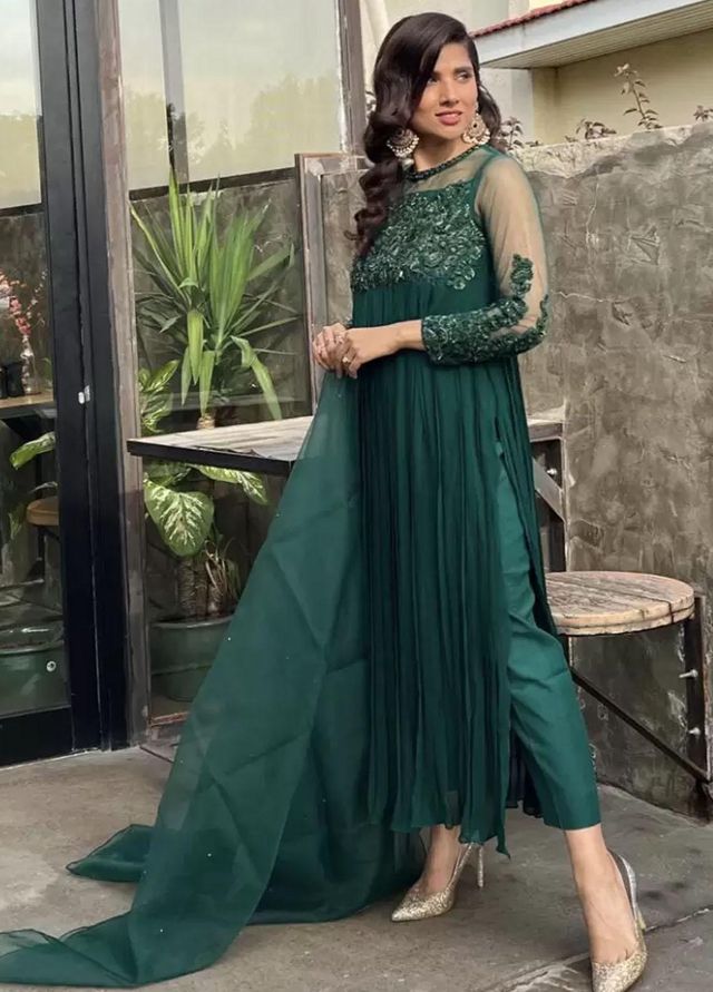Hues Atelier Pret Embroidered Chiffon 3 Piece Suit HA23LP Pleated Green