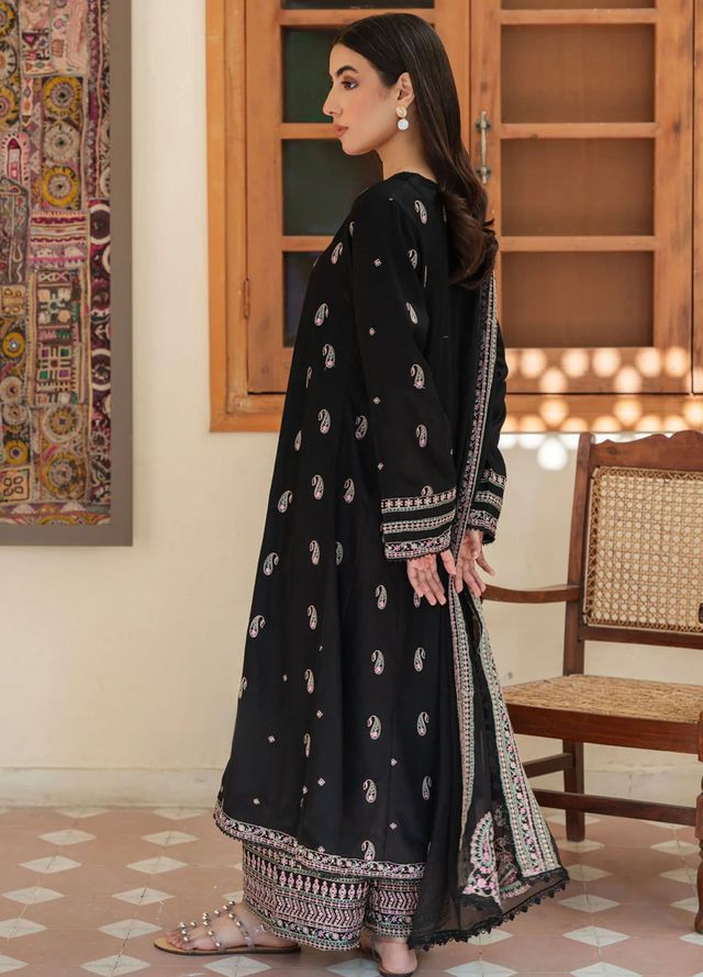 Mannat Clothing Pret Embroidered Lawn 3 Piece Suit Caviar