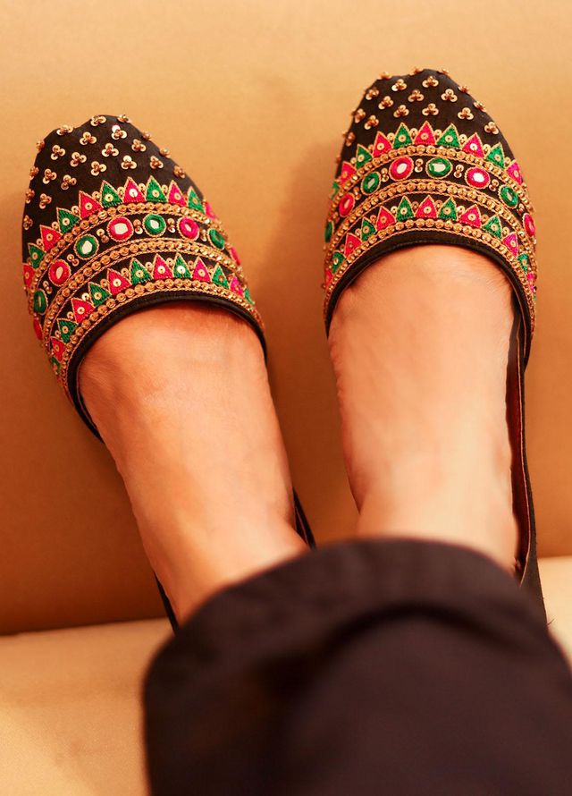 On My Way Festive Style   Khussay OMY22CS Gale black