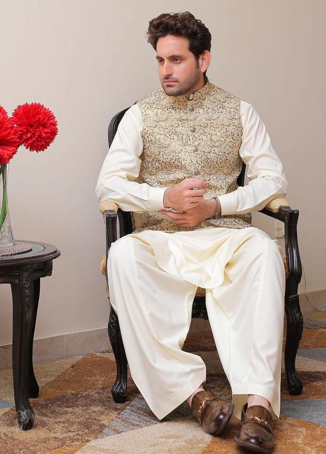 Real Image  Formal Waistcoat for Men -  W - 145 Gold