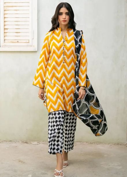 Regalia Textiles Pret Printed Lawn 3 Piece Suit ST-02