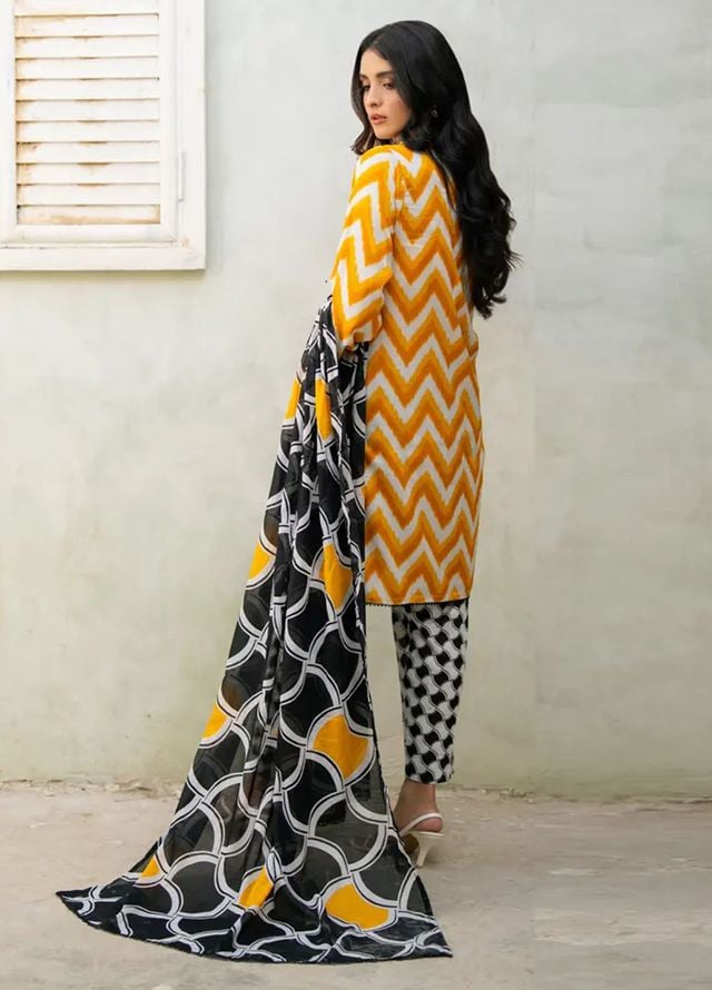 Regalia Textiles Pret Printed Lawn 3 Piece Suit ST-02