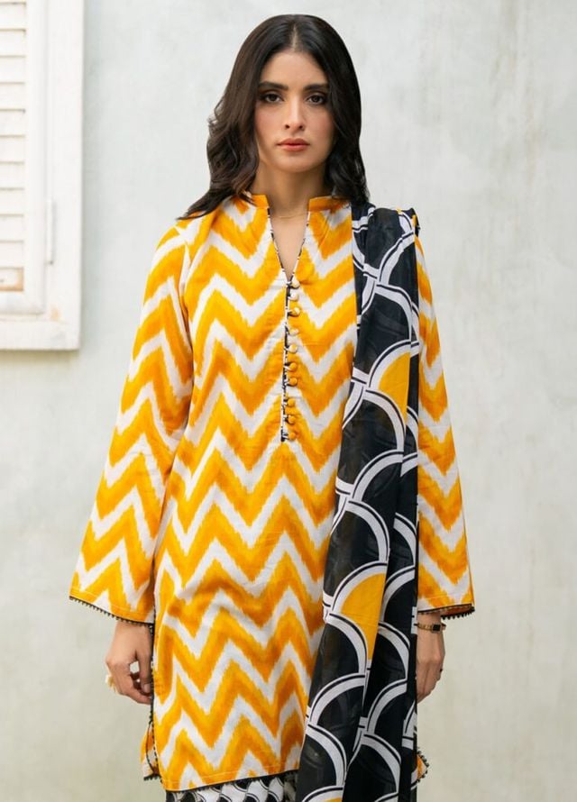 Regalia Textiles Pret Printed Lawn 3 Piece Suit ST-02