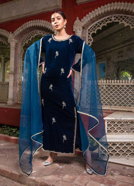 Sidra Mumtaz Embroidered Velvet Stitched 3 Piece Suit SM20GS 2101-GM-02 CHALCEDONY
