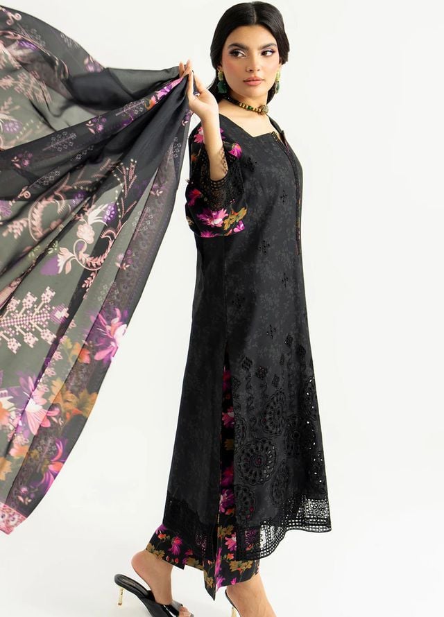 Sifa by Imrozia Pret Embroidered Lawn 3 Piece Suit SP-90 Lyra