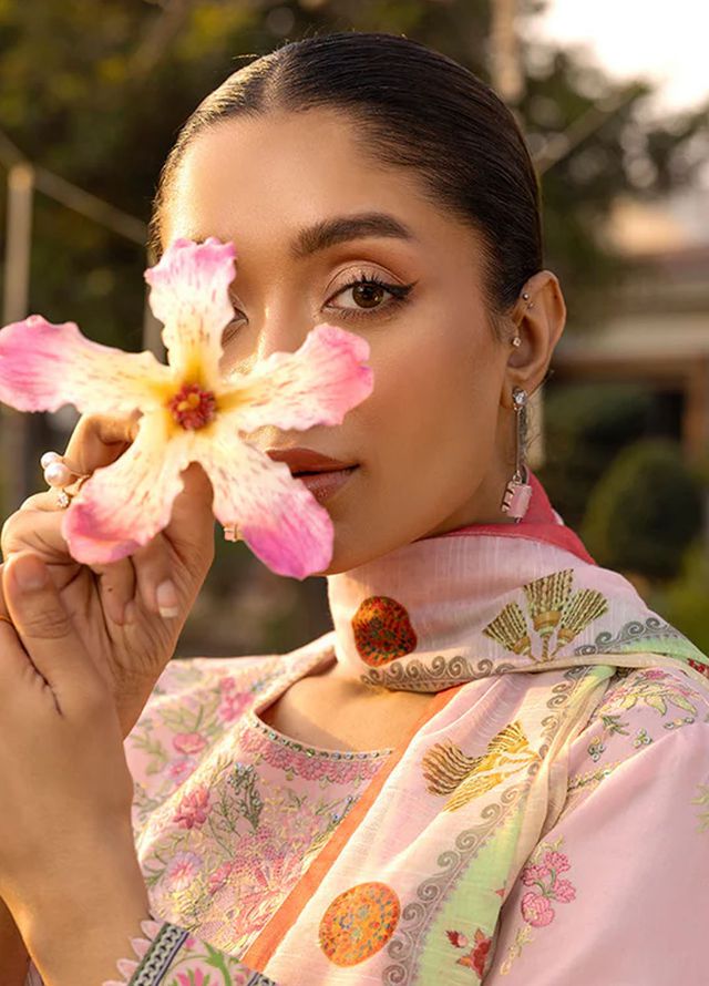 Tessa Studio Pret Embroidered Lawn 3 Piece Suit Blush Bloom
