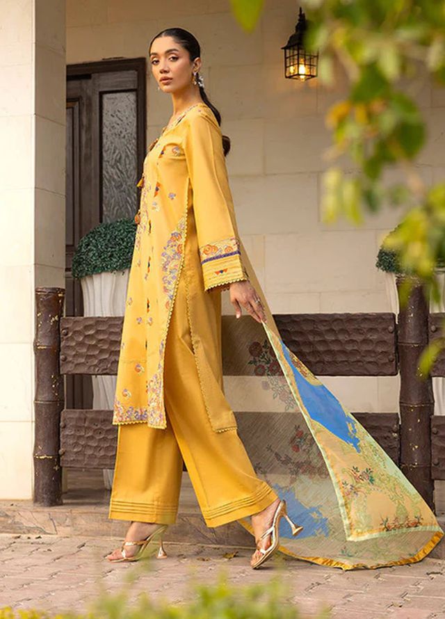 Tessa Studio Pret Embroidered Lawn 3 Piece Suit Sunehri Aura