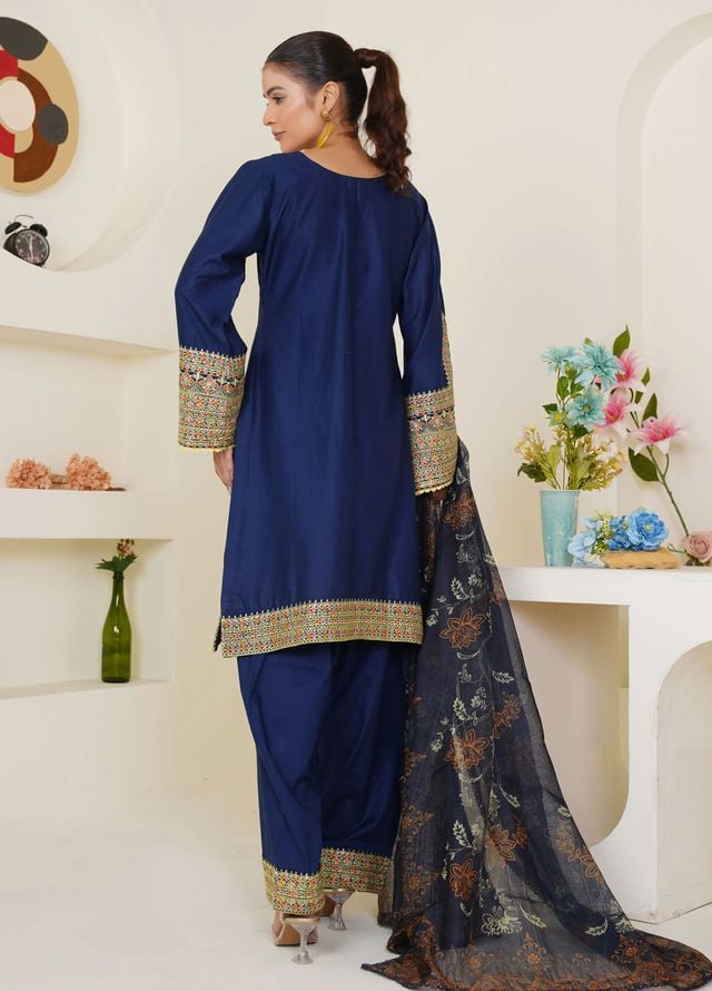 Threads And Weaves Pret Embroidered Lawn 3 Piece Suit RTWL25208