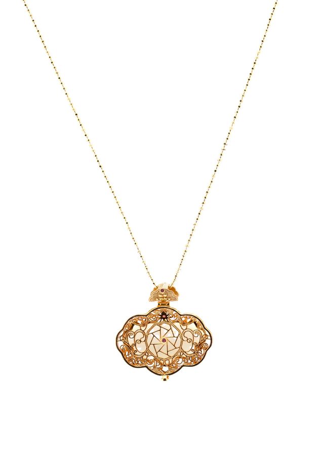 Zouhaira Suits Pendants Golden Harmony