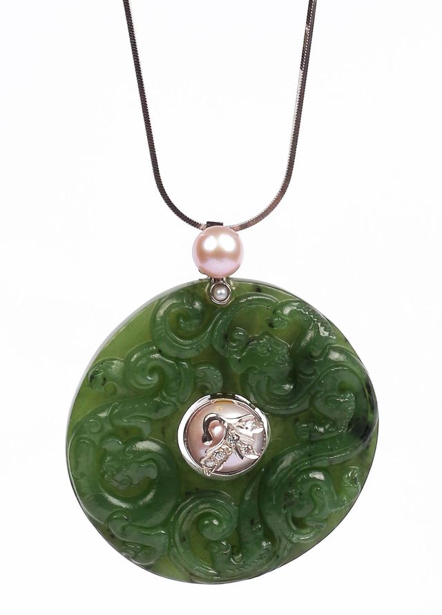 Zouhaira Suits Pendants Jade Dynasty